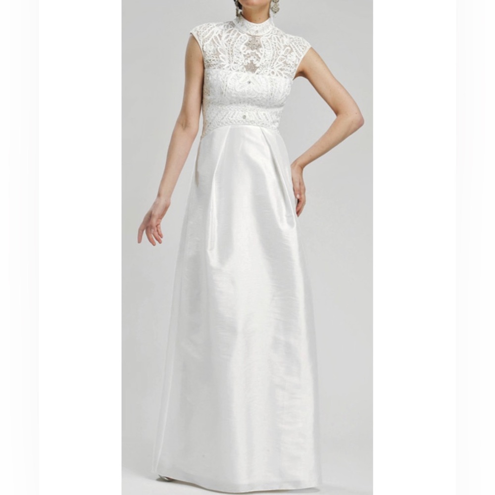 Sue Wong Ivory Wedding dress with embellishments Size 12 NWT